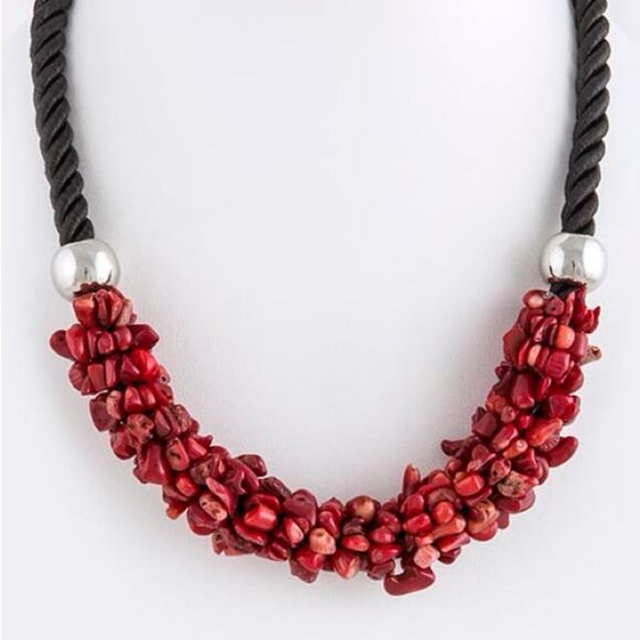 Whimsical Coral style BEADED Collar Necklace ~ 18” long ~ Statement Necklace - Picture 4 of 4